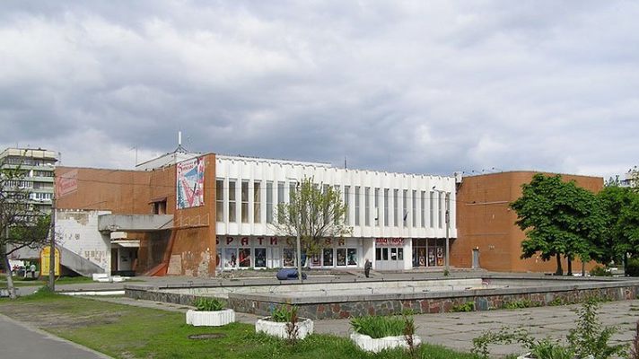 Общественность не согласовала передачу ОО “Киев ИТ-Кластер” кинотеатра “Братислава”