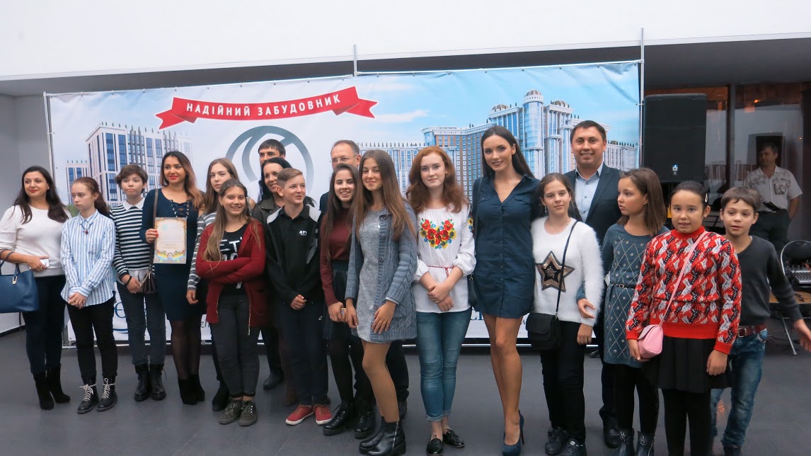 Андрей Стрихарский и компания “Статус Групп” провели благотворительный вечер в поддержку детей из зоны АТО