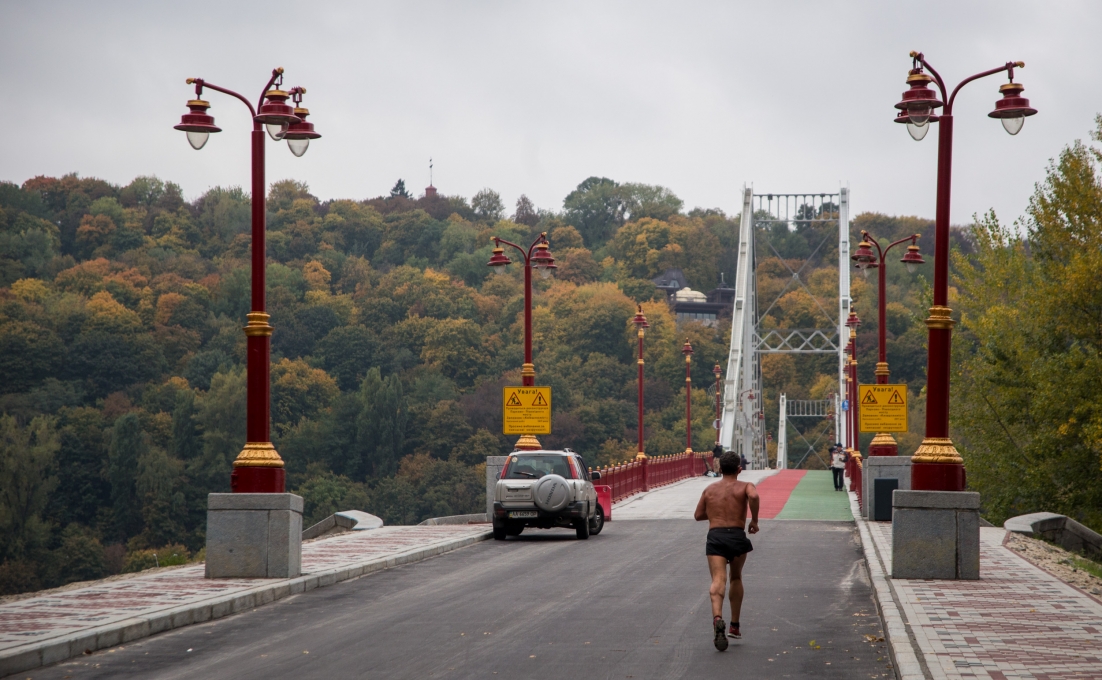 Ремонт Пешеходного моста на Труханов остров обойдется в 9 млн грн, - КГГА (фото)