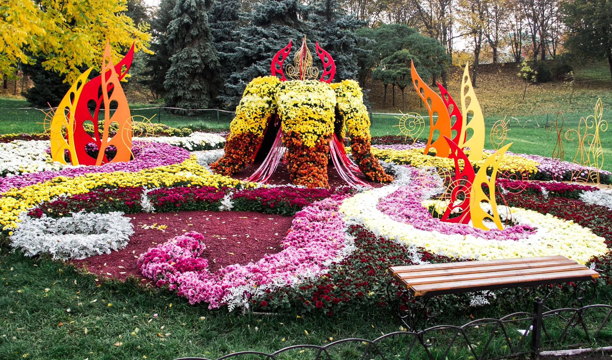 С начала года в Киеве украдено кустов, цветов и деревьев на 1,5 млн гривен