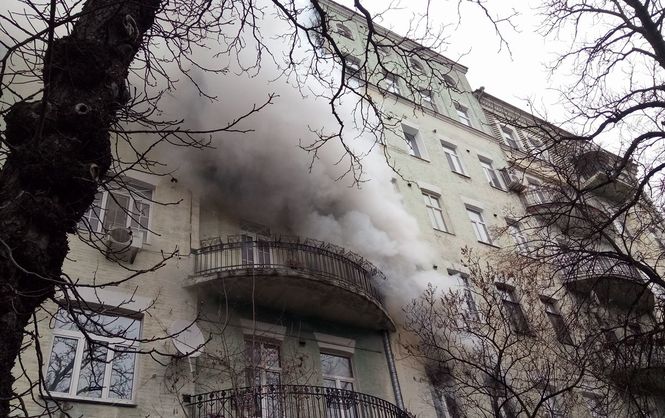 В центре Киева горел многоквартирный жилой дом