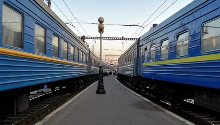 Поезд Киев-Мариуполь изменит время прибытия на конечную станцию