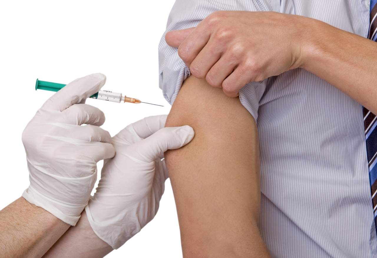 Сделать прививку от гриппа в Киеве можно в 16 медучреждениях (список)