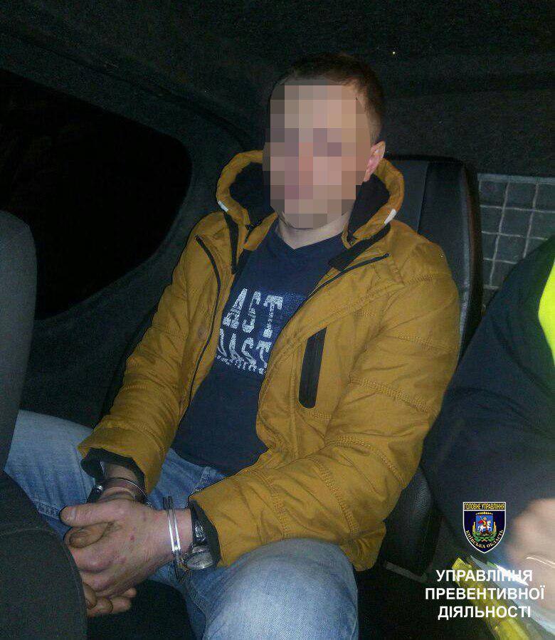 Полиция Киевщины остановила пьяного водителя с наркотиками и без документов