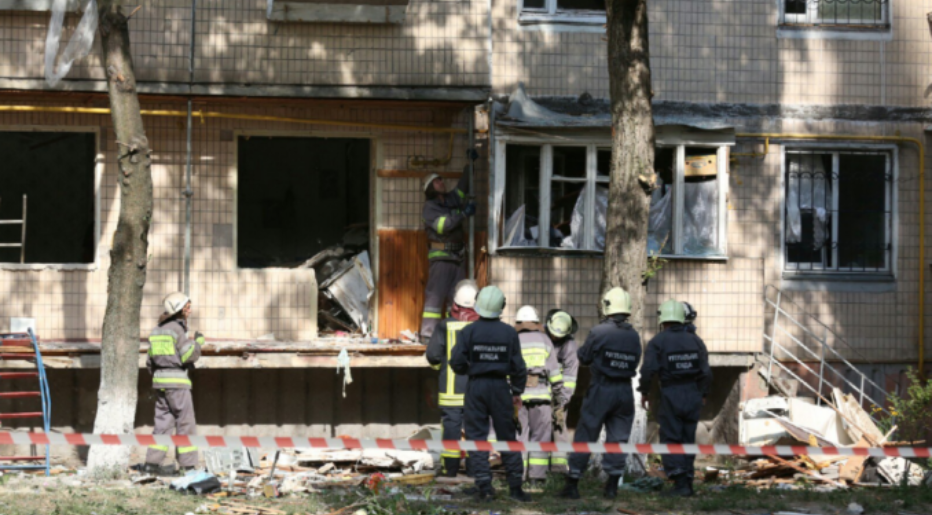 Столичные власти решили восстанавливать взорвавшийся дом на Бурмистенко