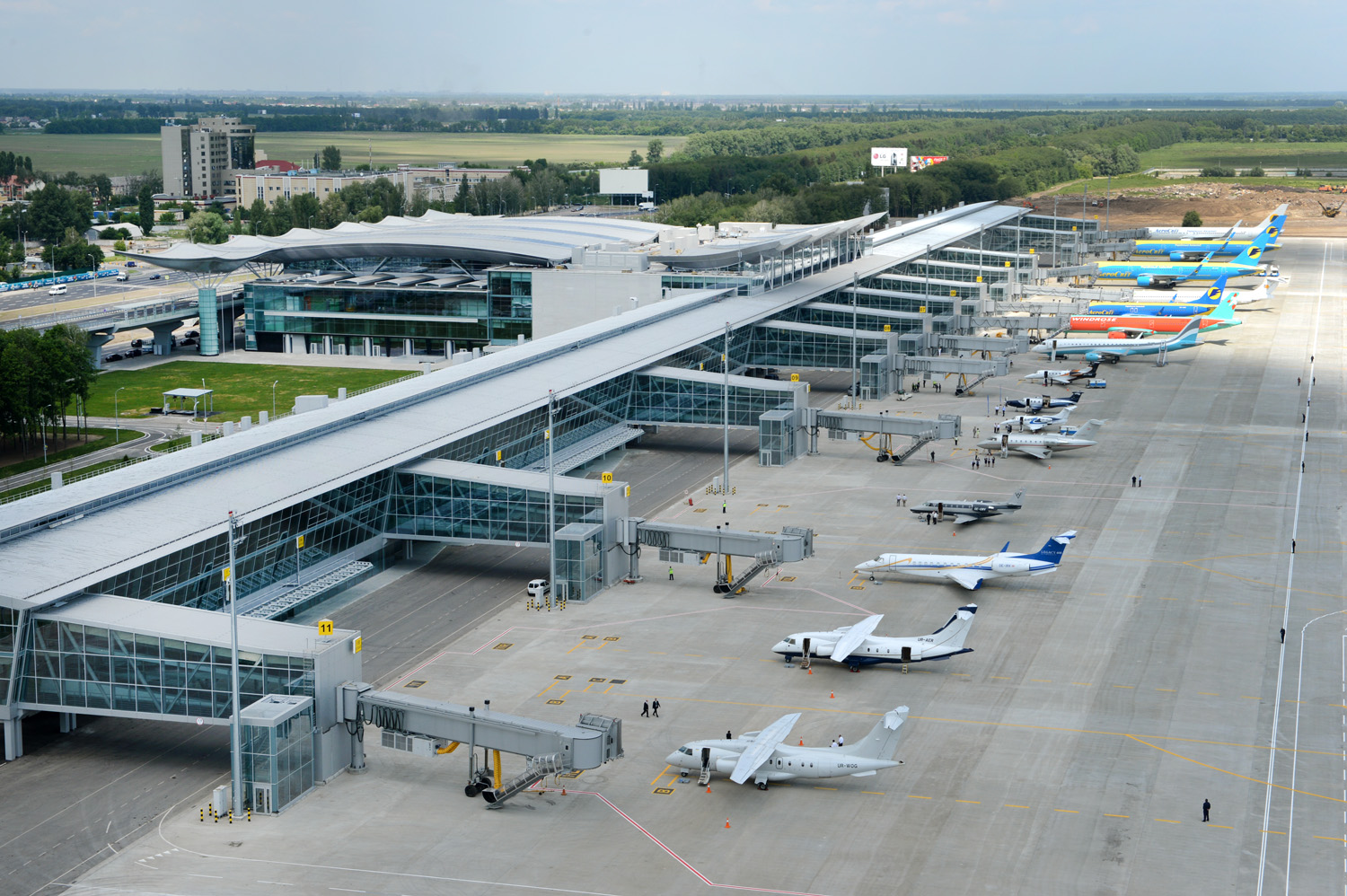 В аэропорту “Борисполь” реконструируют перрон терминала “D” за миллиард гривен