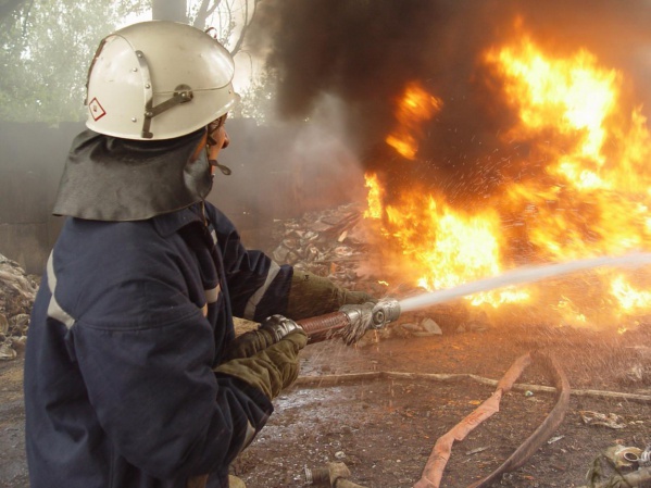 За неделю спасатели ликвидировали в Киеве 59 пожаров и 9 аварий