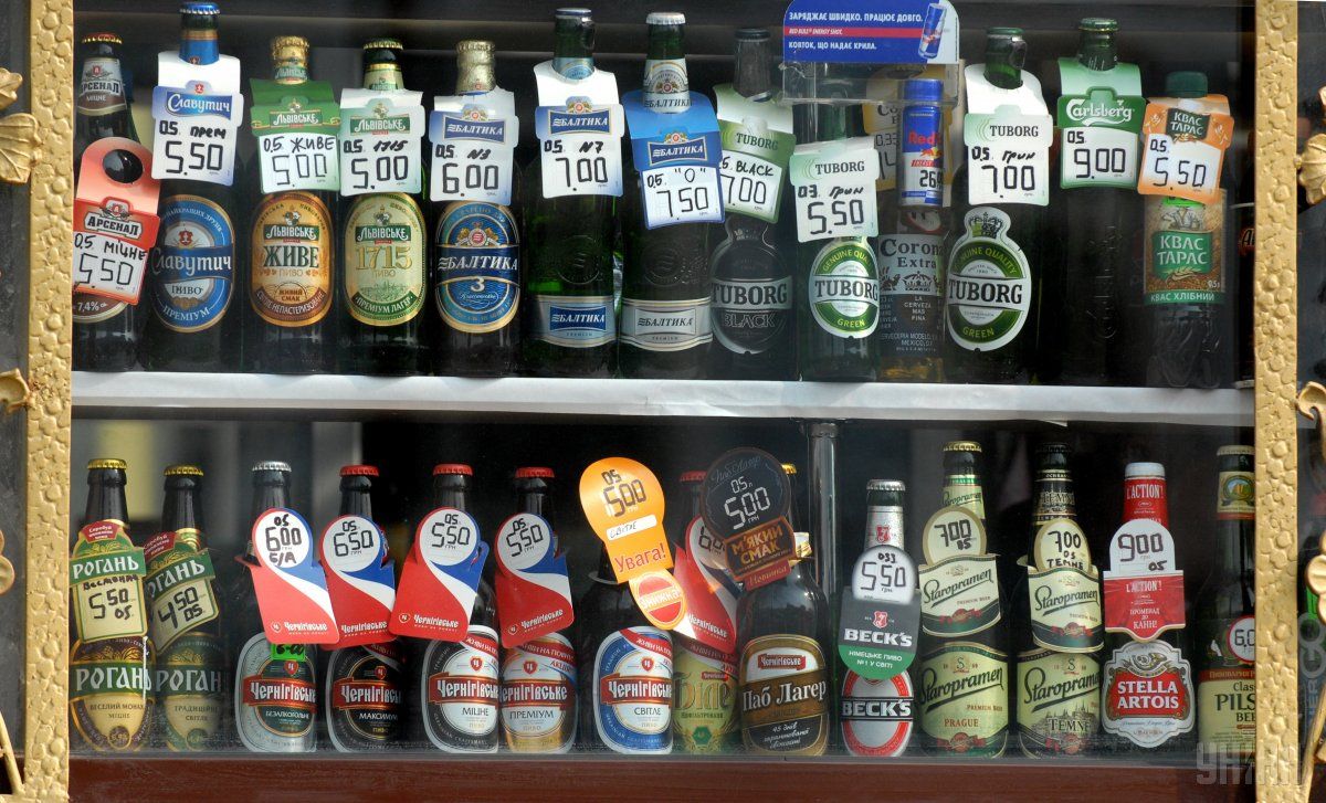 Окружной админсуд Киева признал неправомерным решение Киевсовета о запрете торговли алкогольными напитками в МАФах