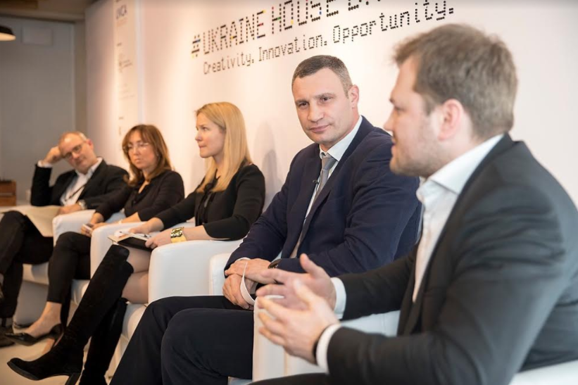 Кличко в Давосе призвал инвесторов приобщаться к инновационному развитию Киева