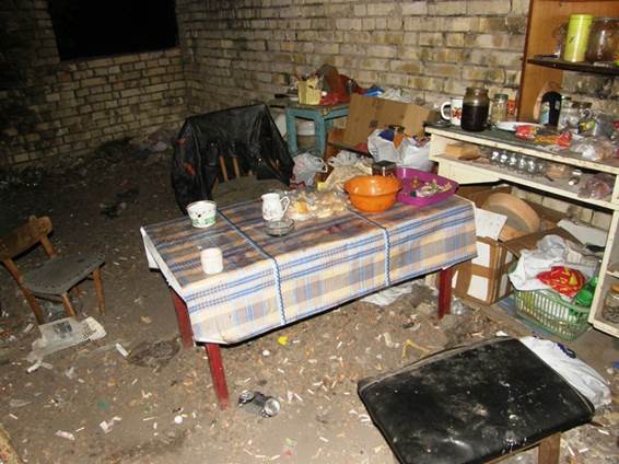 В Киеве двое мужчин до смерти избили третьего и выбросили из окна