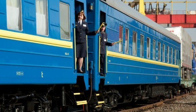 К 8 марта “Укрзализныця” назначила дополнительные поезда
