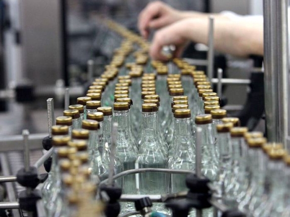 В Киеве выявили цех по производству алкогольного фальсификата