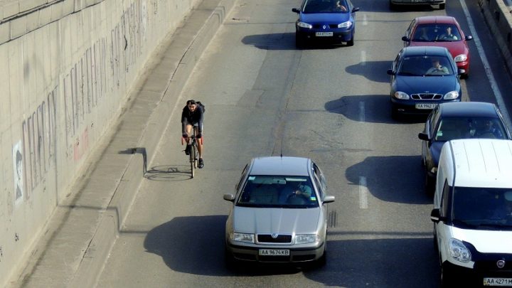 Велосипедисты Киева обеспокоены возможным повышением максимальной скорости движения