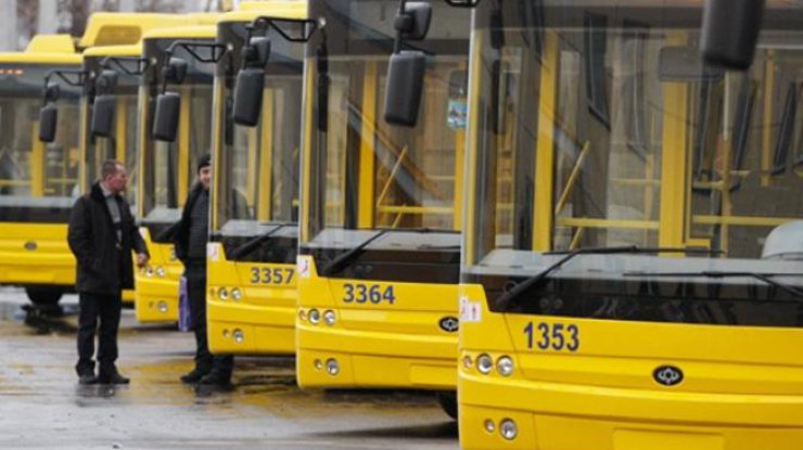 Сегодня ряд киевских троллейбусов и автобусов работают с изменениями маршрутов следования