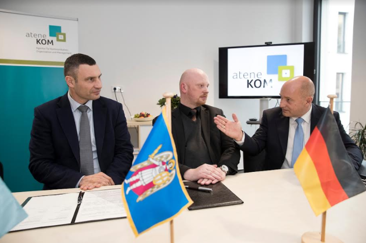 Кличко в Берлине подписал Меморандум о сотрудничестве в реализации проектов в сфере Kyiv Smart City
