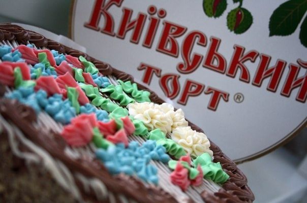 ООО “Беллария” планирует оспорить решение суда об уничтожении упаковок тортов, похожих на “Киевский торт” производства “Рошен”