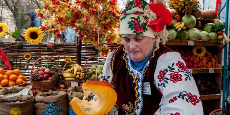 Воскресные ярмарки пройдут в пяти районах Киева (адреса)