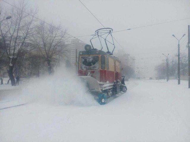 Общественный транспорт в Киеве курсирует с отклонением от графика