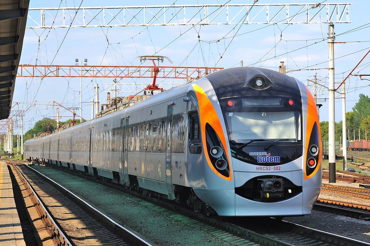 Расписание трех киевских поездов меняется из-за ремонта в Мироновке