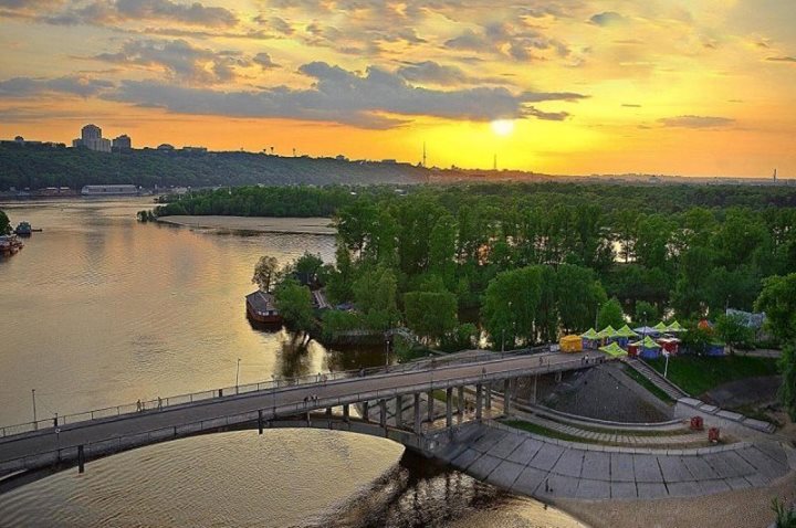 “Киевгорразвитие” начнет реконструкцию столичных парков с Труханова острова