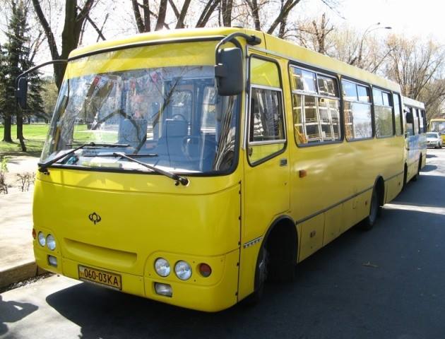 Во время поминальных дней будет организовано движение автобусов из Бучи, Ирпеня, Гостомеля, Ворзеля и Романовки (расписание)