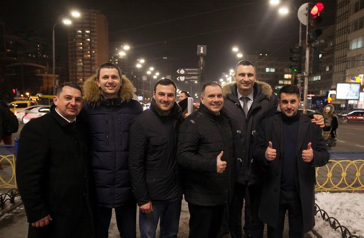 “Киевгорсвет” готовится провести в столице псевдо-замену уличных фонарей на 30 млн гривен