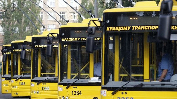 Троллейбусы маршрутов №27 и №30 в Киеве курсируют с задержками