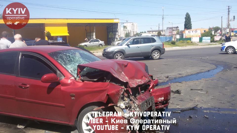 В страшном ДТП в Вишневом пострадали 5 человек (фото, видео)