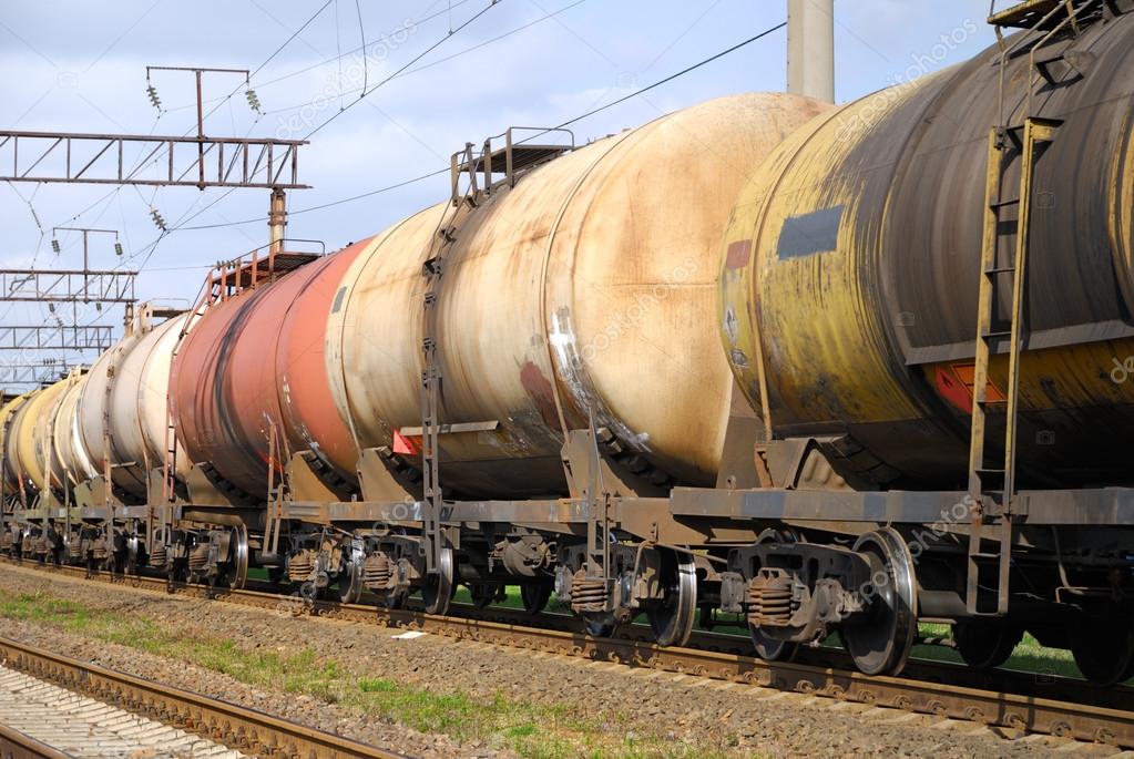 Таможенники Киевщины пресекли попытку ввоза 40 тонн нефтепродуктов без уплаты пошлины и акцизного налога