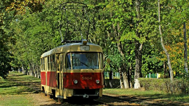 У двух трамвайных маршрутов Киева появилась дополнительная остановка