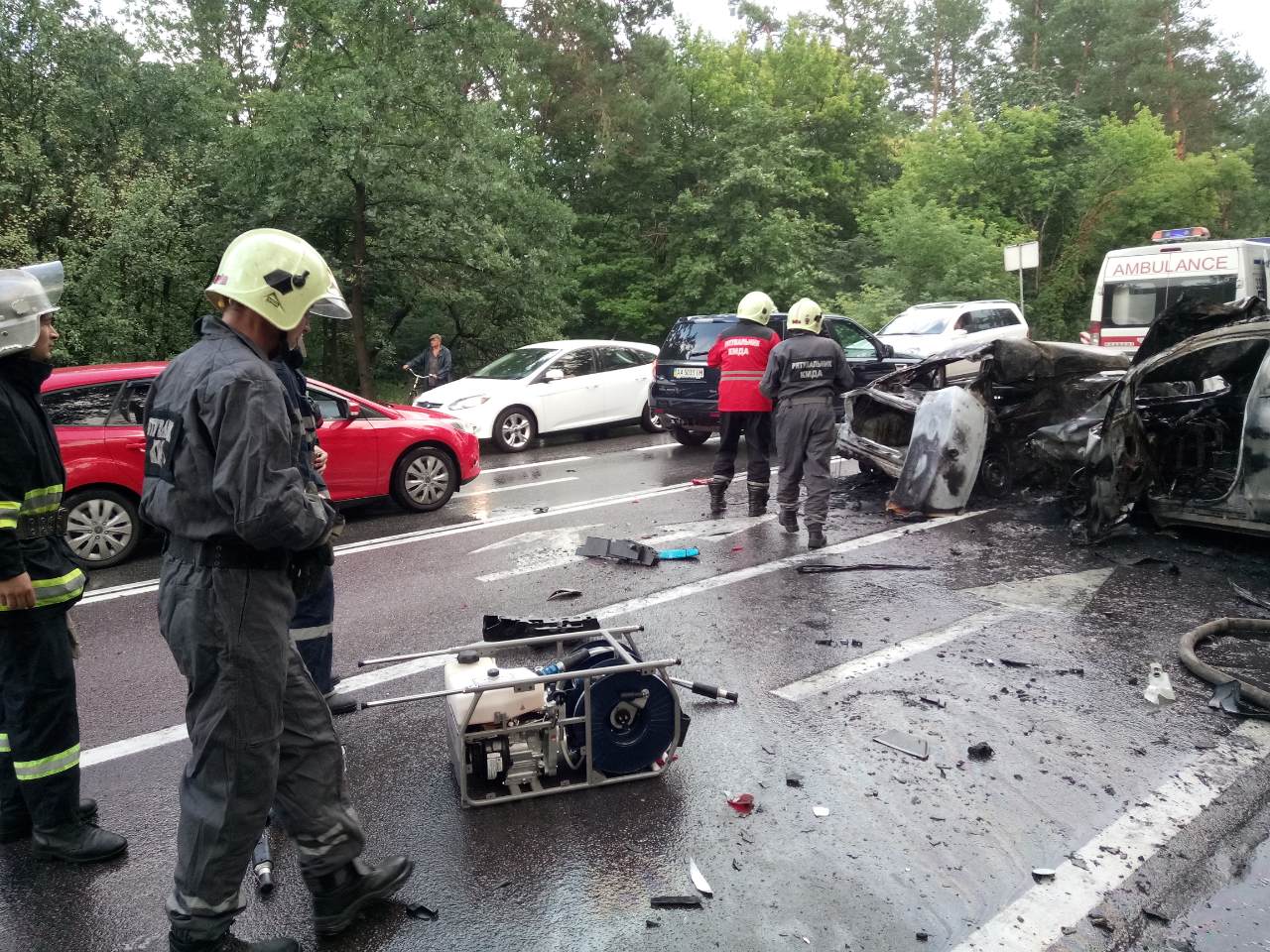 На прошлой неделе “Киевская служба спасения” проводила демеркуризацию помещений и деблокировала пострадавших (фото)