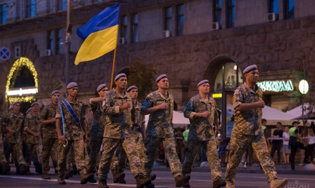 Завтра в Киеве ограничат движение транспорта из-за подготовки к параду