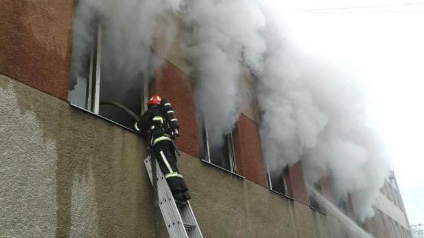 В Киеве функционирует меньше половины необходимых для безопасности жителей пожарных депо