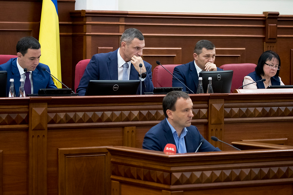 Кличко убедил депутатов Киевсовета принять решение, которое вернет киевлянам горячую воду