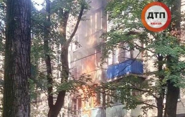 Выгорели балконы: в квартире на столичной ул. Гречко произошел пожар (фото)
