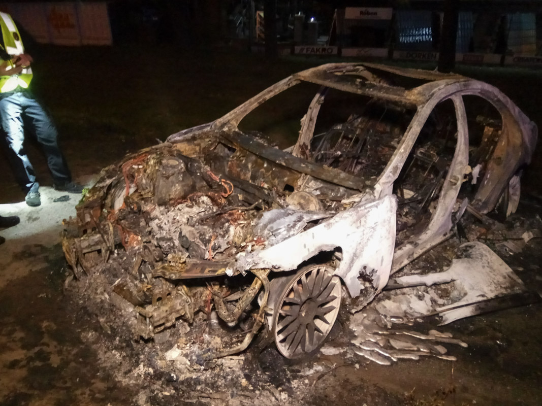 В Киеве сгорел автомобиль беглеца от полиции