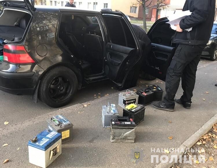 Уроженца Житомирщины задержали в Киеве за серию краж автомобильных аккумуляторов (фото)