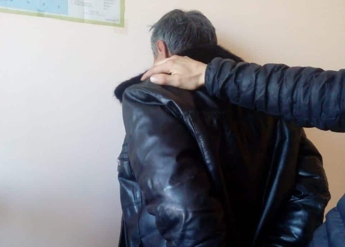 На Киевщине полиция задержала педофила, развращавшего 10-летнюю девочку