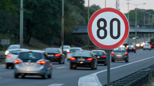 Киевсовет увеличил максимальную разрешенную скорость на ряде столичных дорог (список улиц)