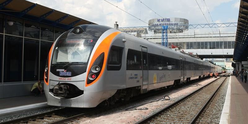 В октябре поезд Интерсити+ Киев-Запорожье будет курсировать ежедневно