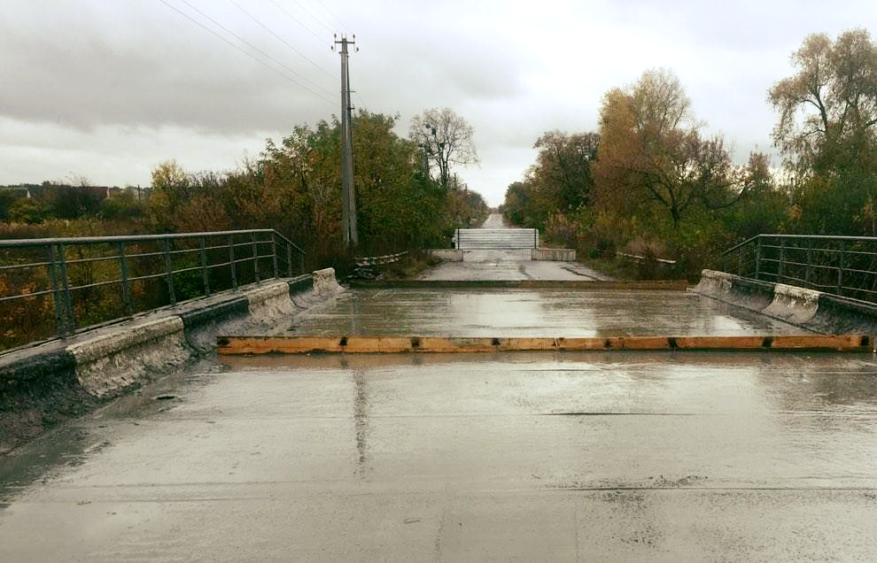 Под Переяслав-Хмельницким перекрыто движение по мосту через реку Броварка в связи с аварийным ремонтом
