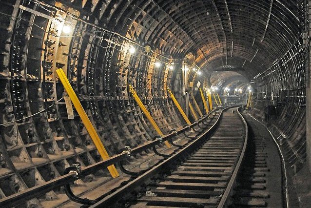 КГГА распорядилась построить метро на Троещину