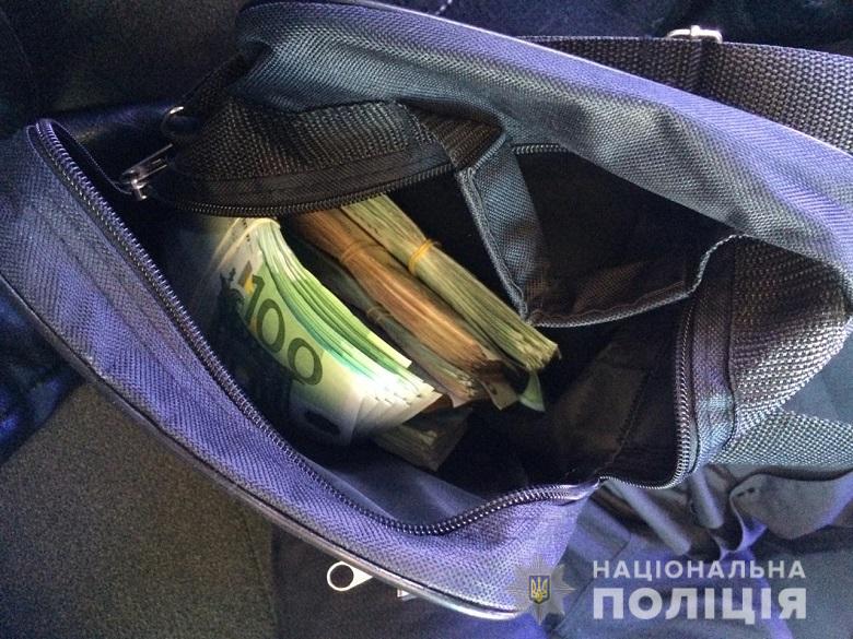 Организатора фиктивного “обменного пункта” задержали в Киеве (фото, видео)