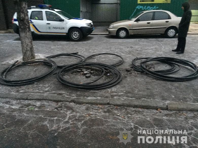Полиция Киева задержала воров, которые вырезали 79 метров кабеля правительственной связи (фото)