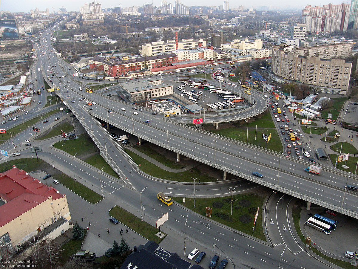 На развитие транспортной инфраструктуры Киева планируется потратить более 71 млрд гривен в течение ближайших 5 лет (документ)