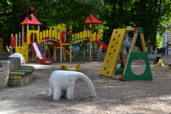 Депутаты Киевсовета решили пересчитать детские площадки в столице
