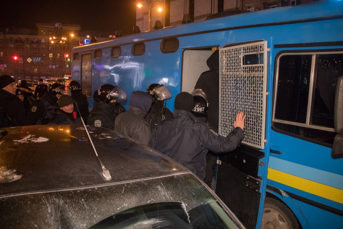 Правоохранители задержали 10 участников столкновения в центре Киева (фото, видео)