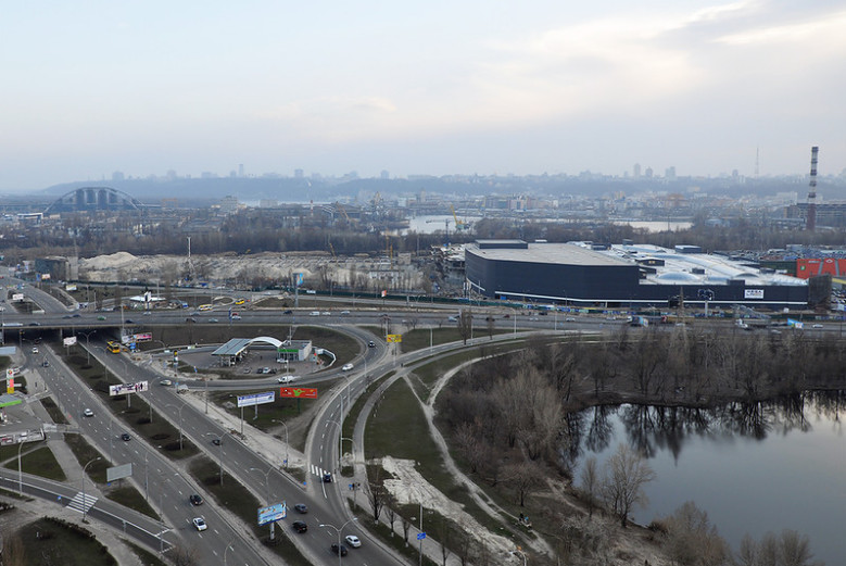 На берегу залива Вовковатый в Киеве может появится новый торгово-развлекательный центр с парковкой
