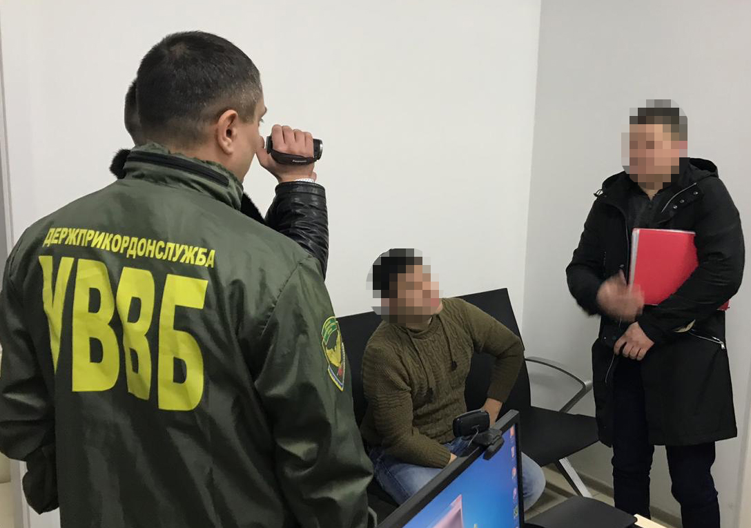 В аэропорту “Киев” за дачу взятки задержали гражданина РФ