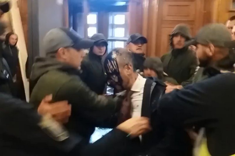 Нападение на Сергея Гусовского: прокуратура Киева направила обвинительные акты в суд